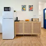 Апартаменты Stylish 1br Apt, Pool Views, Private Patio, 1min Walk To Gym