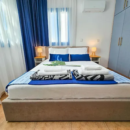 Stylish 1br Apt, Pool Views, Private Patio, 1min Walk To Gym *