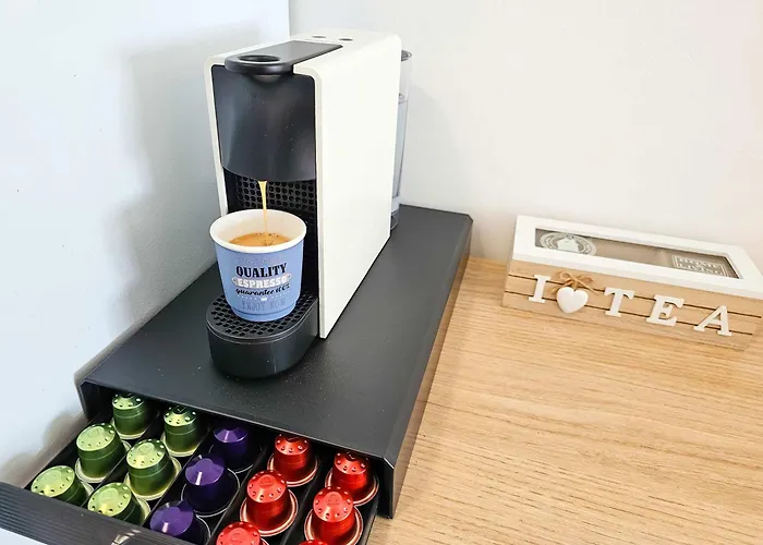 Stylish 1br Apt, Pool Views, Private Patio, 1min Walk To Gym * パ フォス