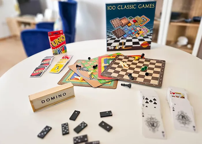 Stylish 1br Apt, Pool Views, Private Patio, 1min Walk To Gym Paphos