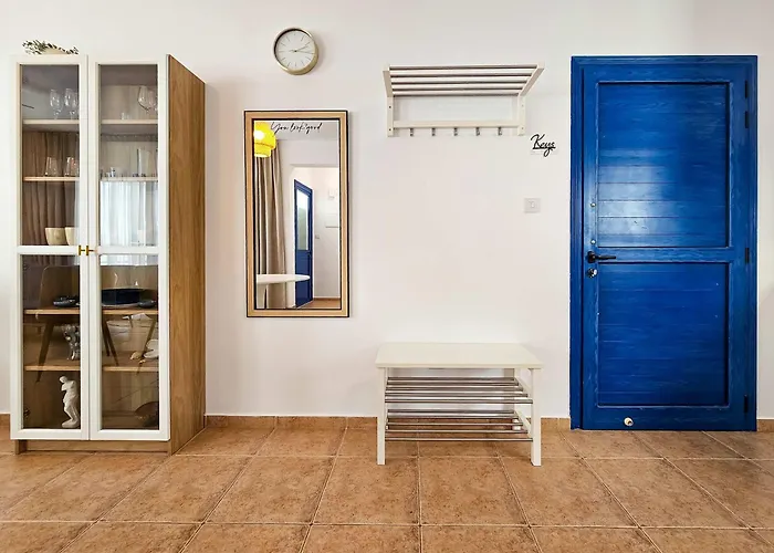 Stylish 1br Apt, Pool Views, Private Patio, 1min Walk To Gym アパート パ フォス