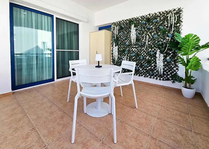 アパート Stylish 1br Apt, Pool Views, Private Patio, 1min Walk To Gym パ フォス