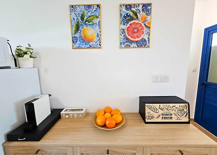 Stylish 1br Apt, Pool Views, Private Patio, 1min Walk To Gym *